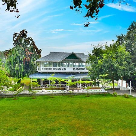 Mgm Whispering Wind'S Yelagiri Hotel Exterior photo