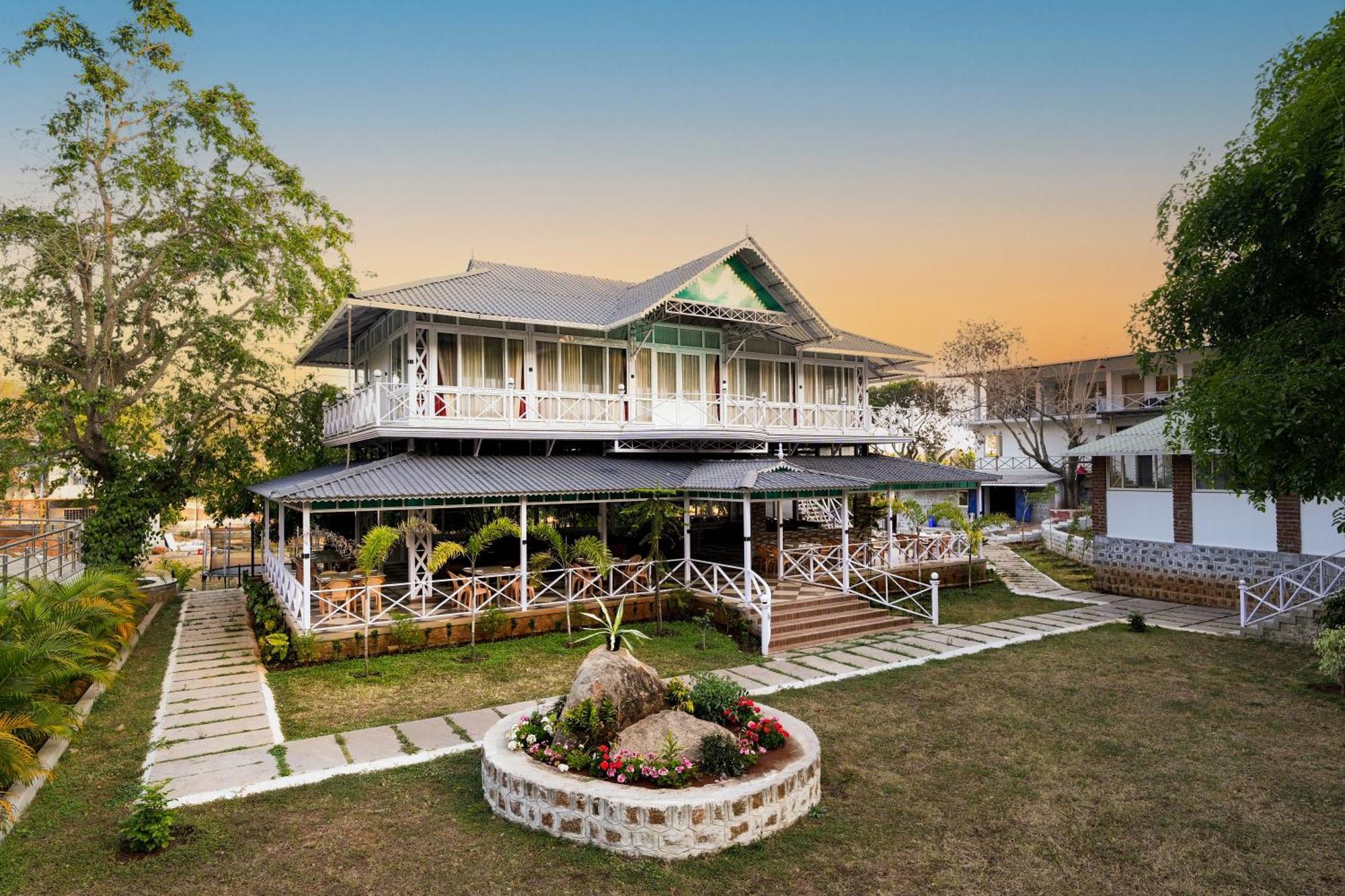 Mgm Whispering Wind'S Yelagiri Hotel Exterior photo